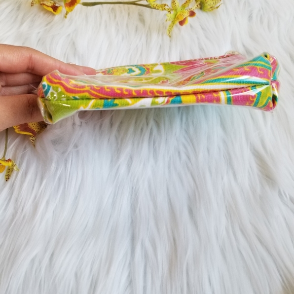 Buckhead Betties Mini Floral Cosmetic Bag. - Picture 5 of 13